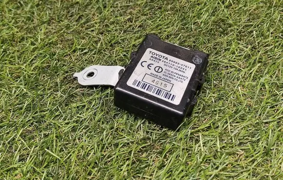 Toyota Prius (XW20) Antenna control unit 8999347011 48411010241 3833AASAT2