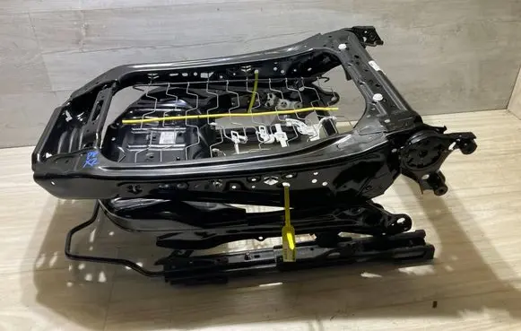 BMW X2 F39 Front passenger seat console base 7310848