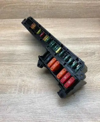 BMW 5 E60 E61 Fuse box set 6957330