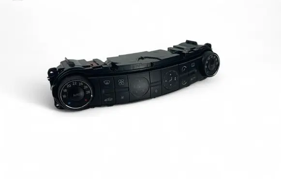 Mercedes-Benz E W211 Interior fan control switch 2118300190