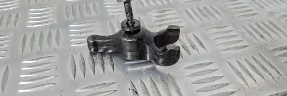 Isuzu D-Max Fuel Injector clamp holder