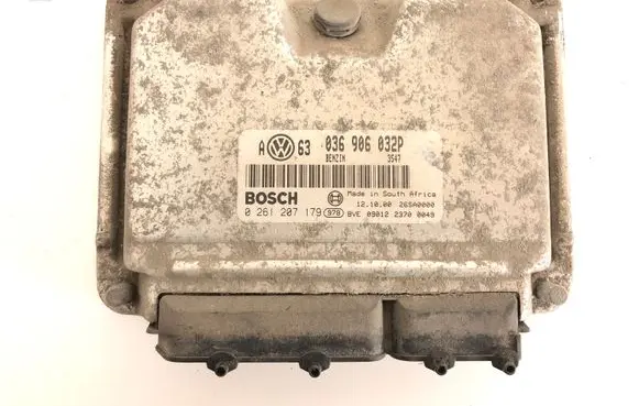 Volkswagen Golf IV Engine control unit/module 0261207179 036906032P