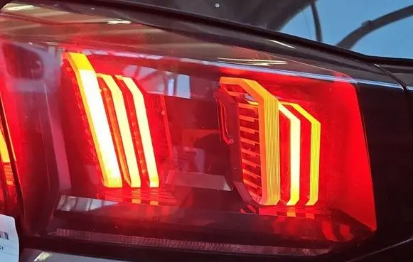 Peugeot 5008 II Tailgate rear/tail lights 9836231880 IMPRK1610306