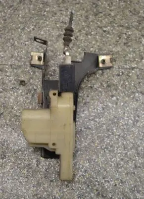 BMW 3 E30 Central locking motor 1385119