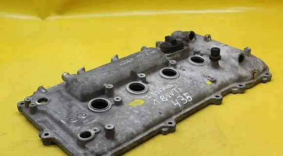 Rocker cam cover