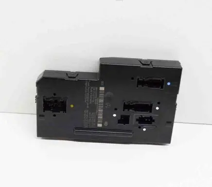 Mercedes-Benz E W212 Central body control module A2129015105 5DK011023