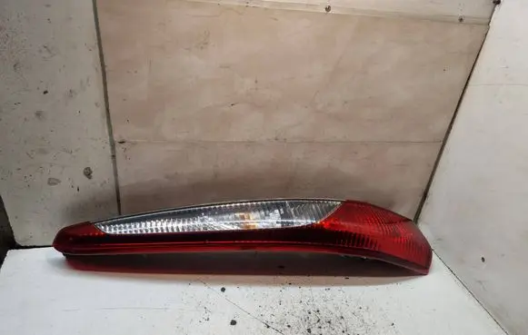 Mitsubishi Lancer Rear/tail lights 22087508