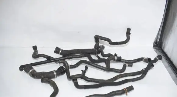 BMW 5 GT F07 Engine coolant pipe/hose 9119169 7800107 9118168
