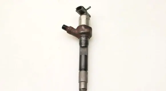 Mazda 6 Fuel injector R2AA13H50