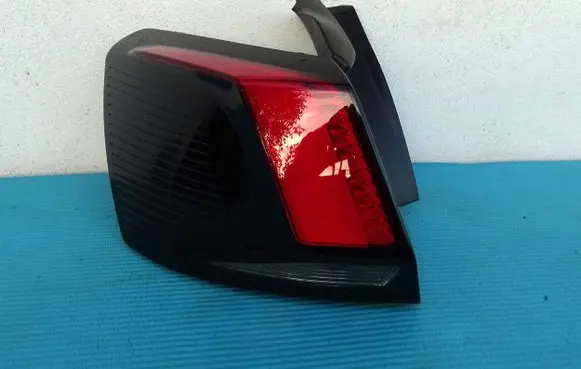 Peugeot 3008 II Rear/tail lights 9810477180 81550101 004771800023