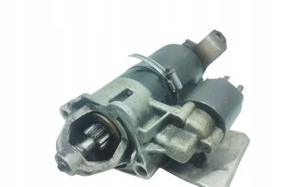 Audi A4 S4 B5 8D Starter motor 1005821523