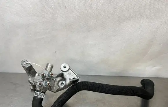 Renault Trafic III (X82) Engine coolant pipe/hose