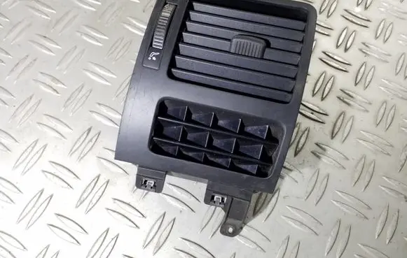 Volkswagen Touran I Dashboard side air vent grill/cover trim 1T0819703A 251030303