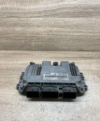 Renault Scenic II - Grand scenic II Engine control unit/module 8200601334 0281013367