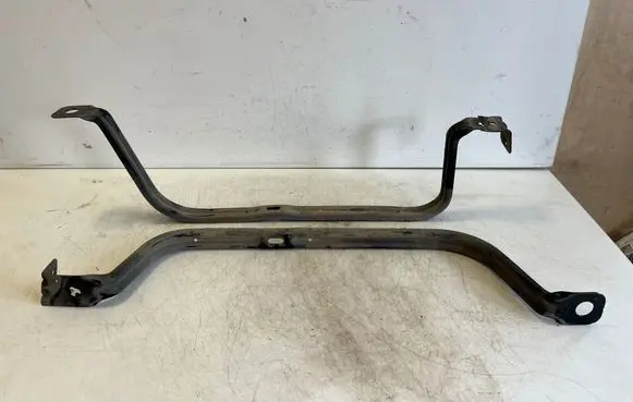 Opel Vivaro Fuel tank mounting bracket 9813784480 9813784180