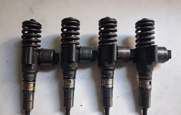 Volkswagen PASSAT B6 Fuel injectors set 03G130073G