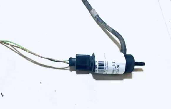 Audi TT Mk1 Windscreen/windshield washer pump 1j5955651