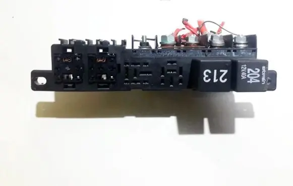 Volkswagen PASSAT B5 Fuse box set 8l0941822a 896083000