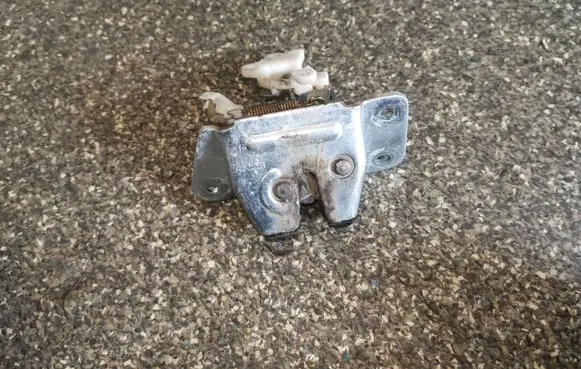 Mitsubishi Lancer Tailgate/trunk/boot lock/catch/latch