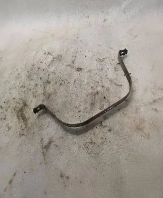 Audi A8 S8 D2 4D Fuel tank mounting bracket 
