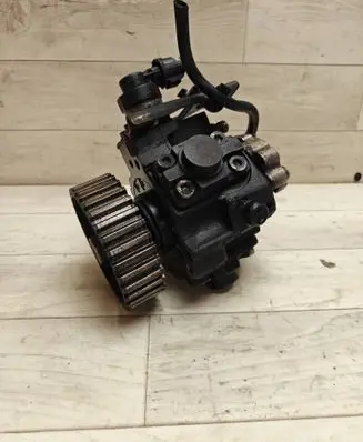 Citroen C4 I Picasso Fuel injection high pressure pump 0445010102 9656300380