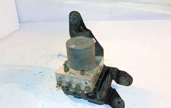 Renault Megane II ABS Pump 7701062137 200430798 8200430798