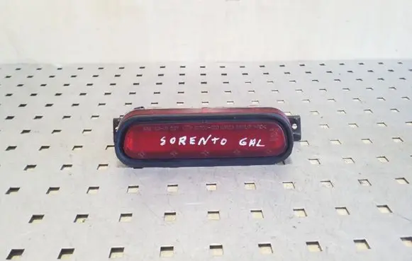 KIA Sorento Third/center stoplight 927003E0