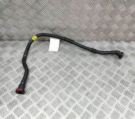 Engine coolant pipe/hose