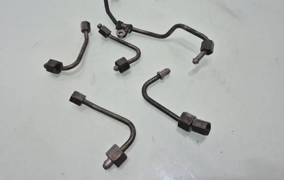 Mercedes-Benz B W245 Fuel injector supply line/pipe 