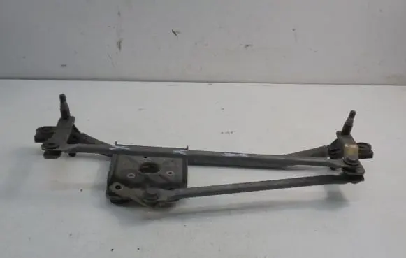 Front wiper linkage