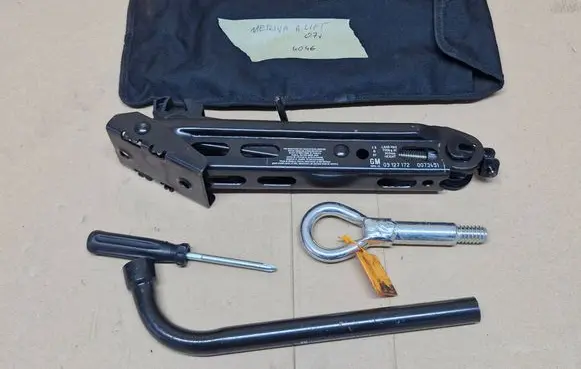 Opel Meriva A Lift Jack 09127172 0073451