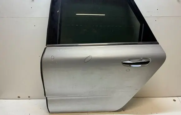 Citroen C4 II Picasso Rear door
