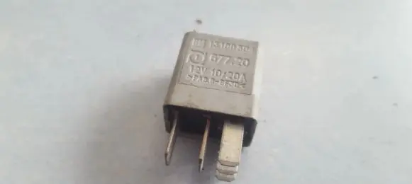 Opel Zafira B Other relay 13100504 67720