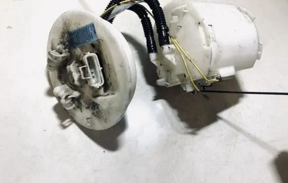 Ford Mondeo Mk III Fuel level sensor c0285668 1s71aa9275