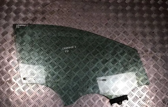KIA Sportage Front door window glass four-door