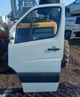 Mercedes-Benz Sprinter W906 Front door 