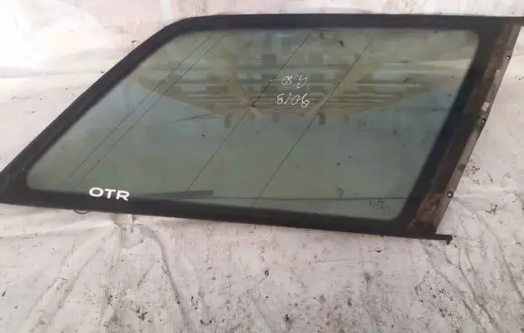 Audi A6 S6 C5 4B Rear side window