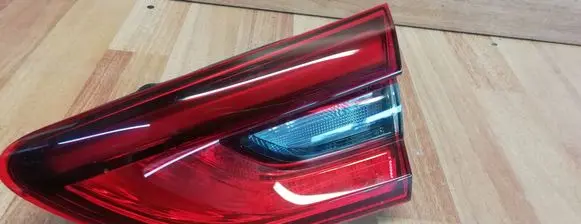 Opel Insignia B Tailgate rear/tail lights YR00149280 39107533 39239123