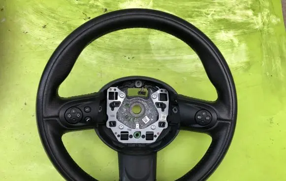 Mini Cooper Countryman R60 Steering wheel 6791378