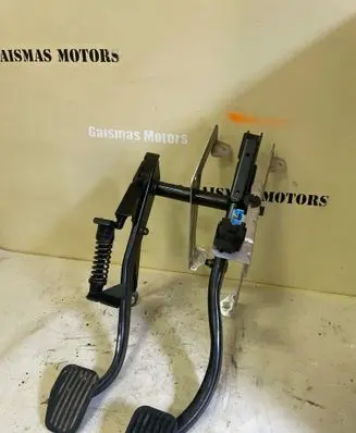 Volvo S80 Pedal assembly 