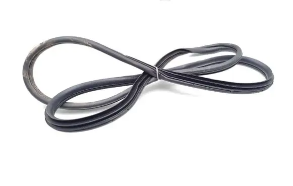 Hyundai Kona II Rear door rubber seal (on body) 