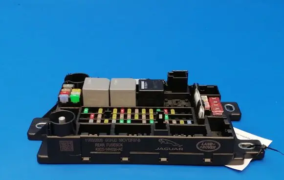 Land Rover Evoque II Fuse module K8D214N030AE
