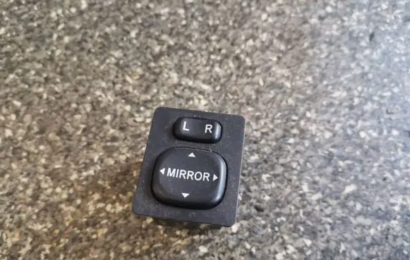 Toyota RAV 4 (XA20) Wing mirror switch 769746A