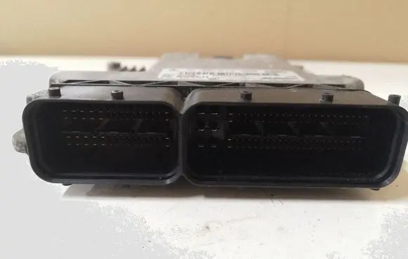 Opel Insignia A Engine control unit/module 55573539 55573560 1039S34068