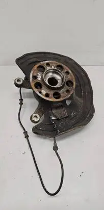 Mercedes-Benz B W246 W242 Front wheel hub