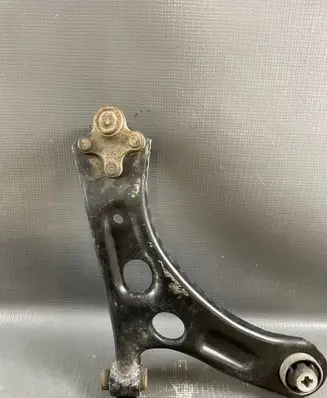 Peugeot 208 II Front lower control arm/wishbone 2670A15
