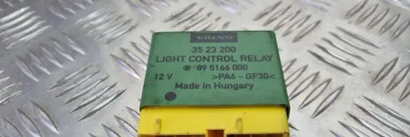 Volvo S70 V70 V70 XC Light relay 3523200