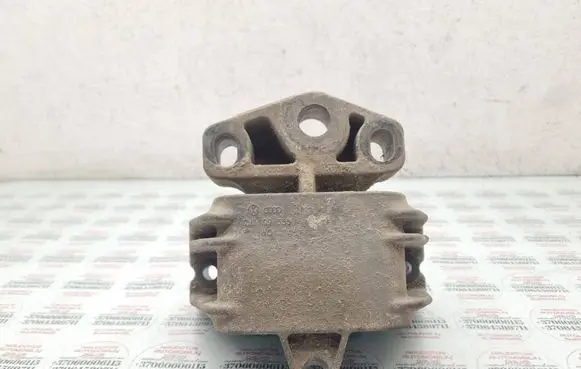 Ford Galaxy Gearbox mount 7M3199555