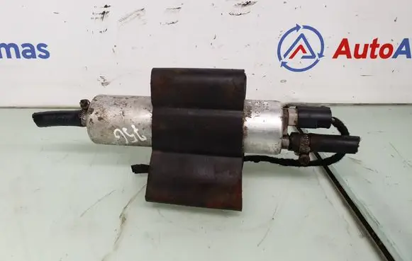 BMW 5 E39 Fuel injection high pressure pump 728217 7165590 16117165590