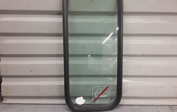 Fiat Ducato Side middle window/glass 